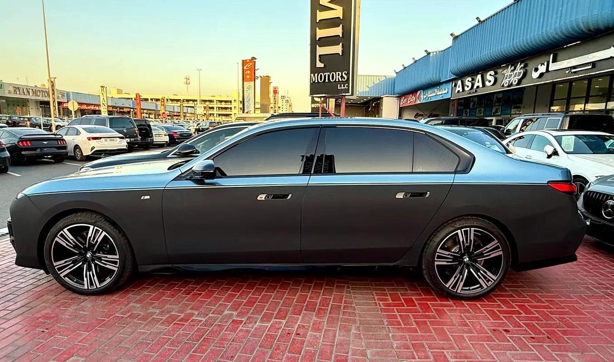BMW 7-Series 735i M KIT 2026 - GCC Specs --4-4