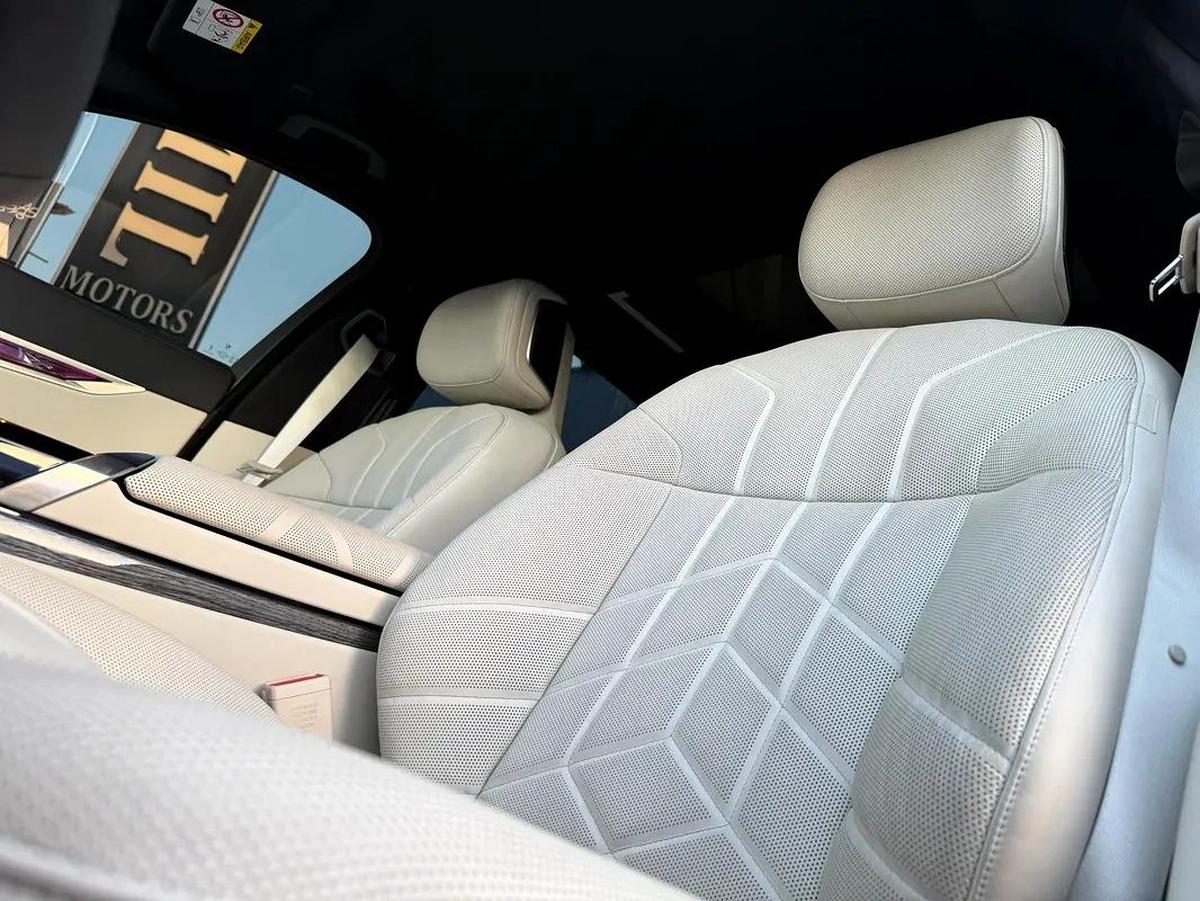 BMW 7-Series 735i M KIT 2026 - GCC Specs --12-12