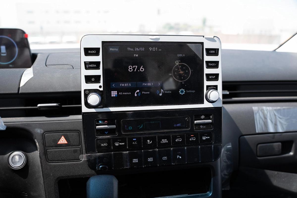 Hyundai Staria Prestige 2.2 Diesel | 11 Seater | 8AT | GCC Specifications | Full Options-21-21