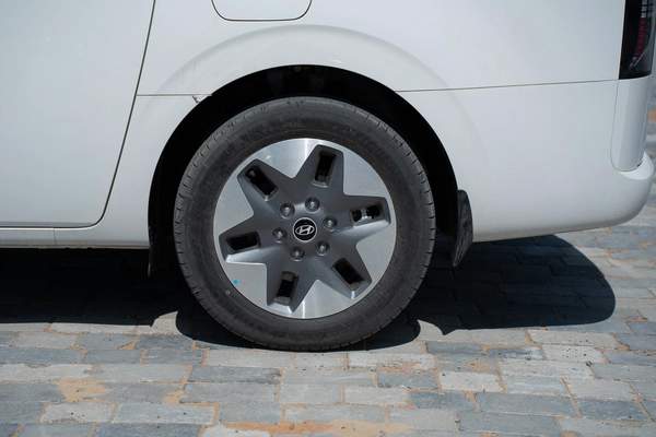 Hyundai Staria Prestige 2.2 Diesel | 11 Seater | 8AT | GCC Specifications | Full Options