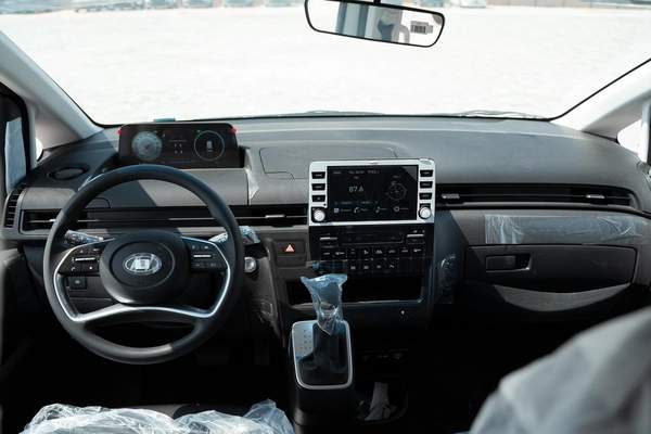 Hyundai Staria Prestige 2.2 Diesel | 11 Seater | 8AT | GCC Specifications | Full Options