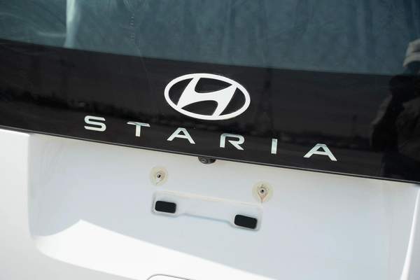 Hyundai Staria Prestige 2.2 Diesel | 11 Seater | 8AT | GCC Specifications | Full Options