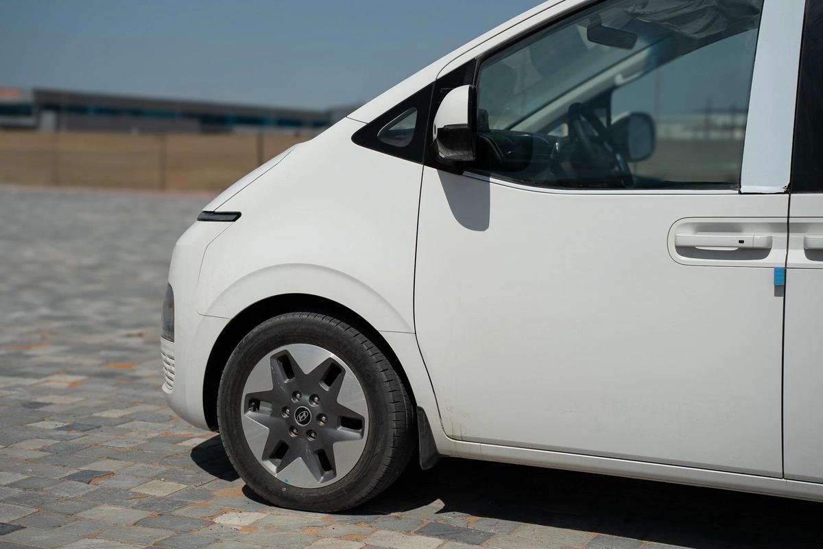Hyundai Staria Prestige 2.2 Diesel | 11 Seater | 8AT | GCC Specifications | Full Options-14-14