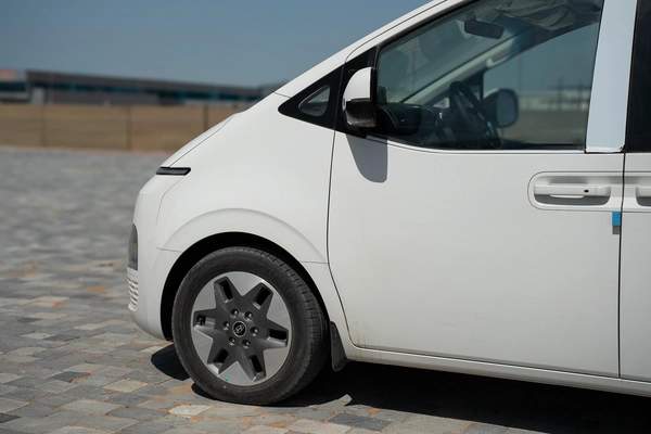 Hyundai Staria Prestige 2.2 Diesel | 11 Seater | 8AT | GCC Specifications | Full Options