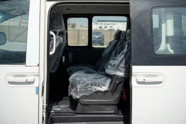 Hyundai Staria Prestige 2.2 Diesel | 11 Seater | 8AT | GCC Specifications | Full Options