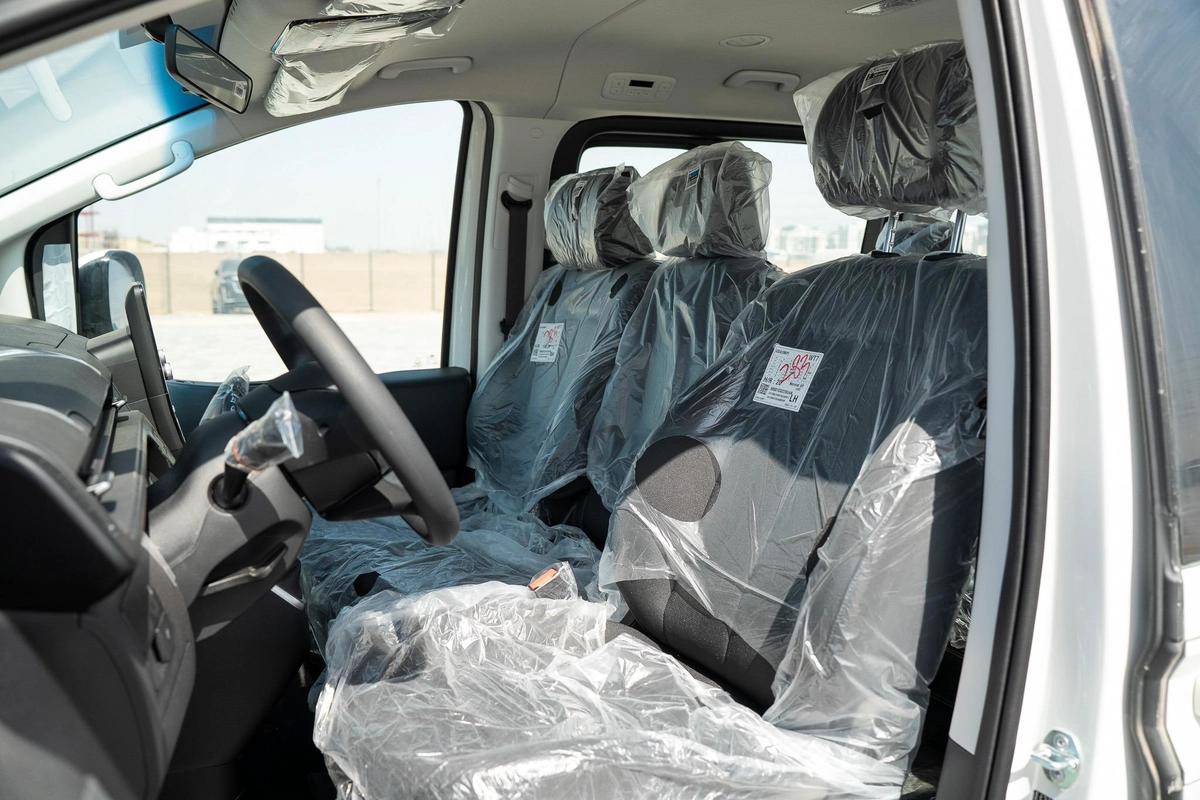 Hyundai Staria Prestige 2.2 Diesel | 11 Seater | 8AT | GCC Specifications | Full Options-7-7