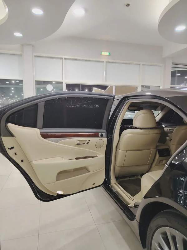 Lexus LS 460L 2015 USA Specifications