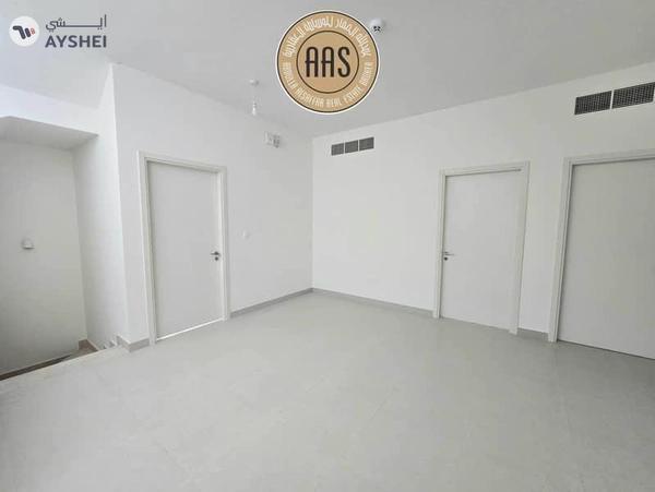 Corner unit ! Lagoon View ! Brand new ! With Landscaping ! Fully fitted kitchen