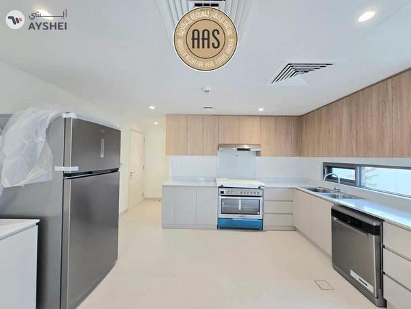 Corner unit ! Lagoon View ! Brand new ! With Landscaping ! Fully fitted kitchen