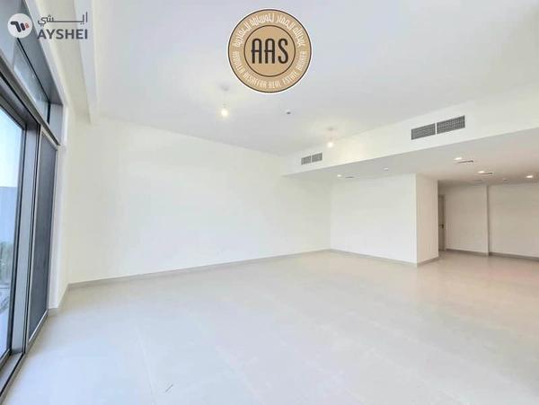 Corner unit ! Lagoon View ! Brand new ! With Landscaping ! Fully fitted kitchen