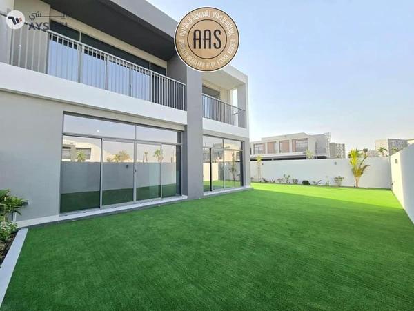 Corner unit ! Lagoon View ! Brand new ! With Landscaping ! Fully fitted kitchen