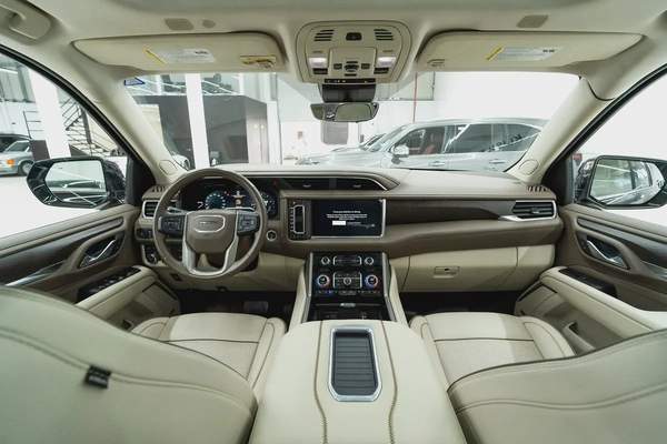 2023 GMC YUKON DENALI WITH WARRANTY AND SERVICE CONTRACT