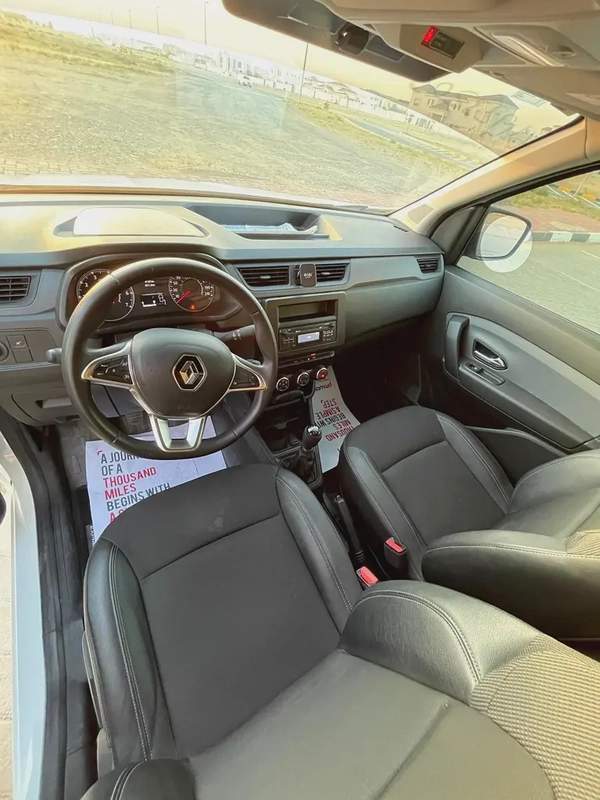 2024 Renault Express Van - GCC Spec