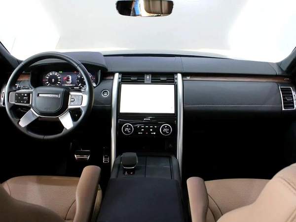 2024 - Land Rover Discovery P360 Dynamic HSE V6 with warranty