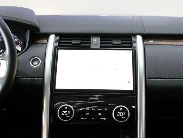 2024 - Land Rover Discovery P360 Dynamic HSE V6 with warranty