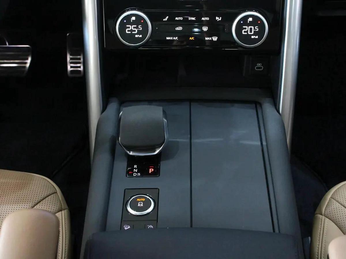 2024 - Land Rover Discovery P360 Dynamic HSE V6 with warranty-1-1