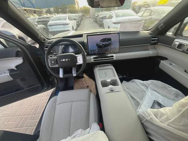 BYD Leopard Titanium 7 4WD Ultra