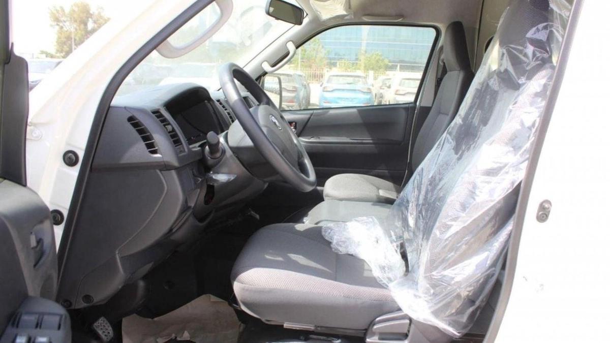 Toyota Hiace HIACE 2.5L HIGH ROOF DIESEL-8-8