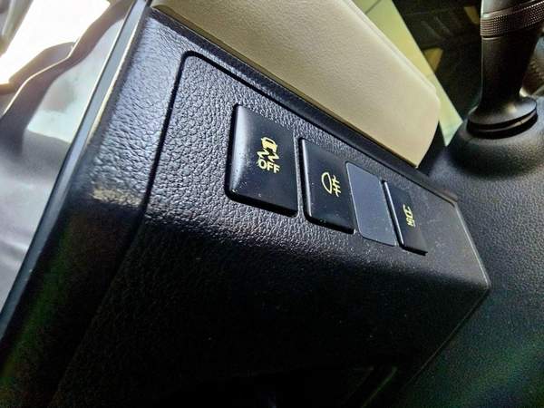 Toyota Rush EX / 1.5 V4/ LEATHER SEATS/ LOW MILEAGE/ EXPORT ONLY