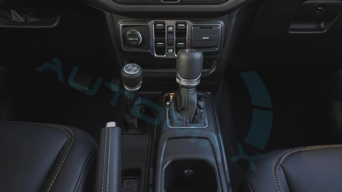 2025 JEEP WRANGLER UNLIMITED SAHARA I4 2.0T 4X4 GCC 0Km With 3 Years Or 60K km Warranty-11-11