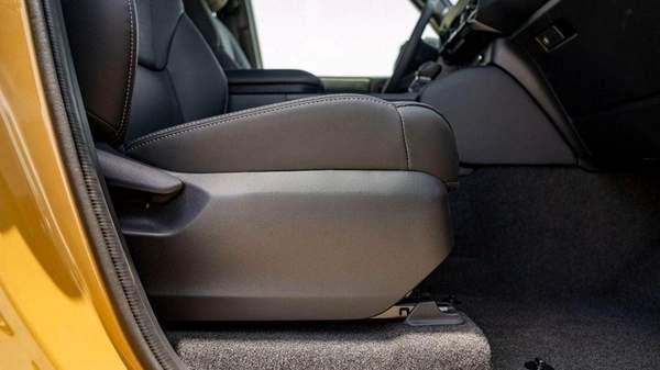 Toyota Prado TOYOTA PRADO 250 2.4L PETROL AT FIRST EDITION MY2025 – SAND & GREY ROOF