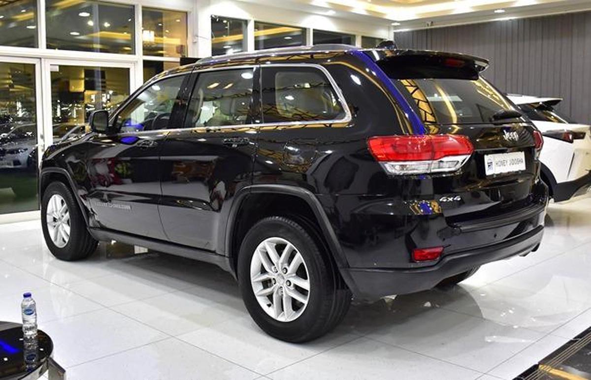 Jeep Grand Cherokee Laredo 4x4 ( 2018 Model ) in Black Color GCC Specs-1-1