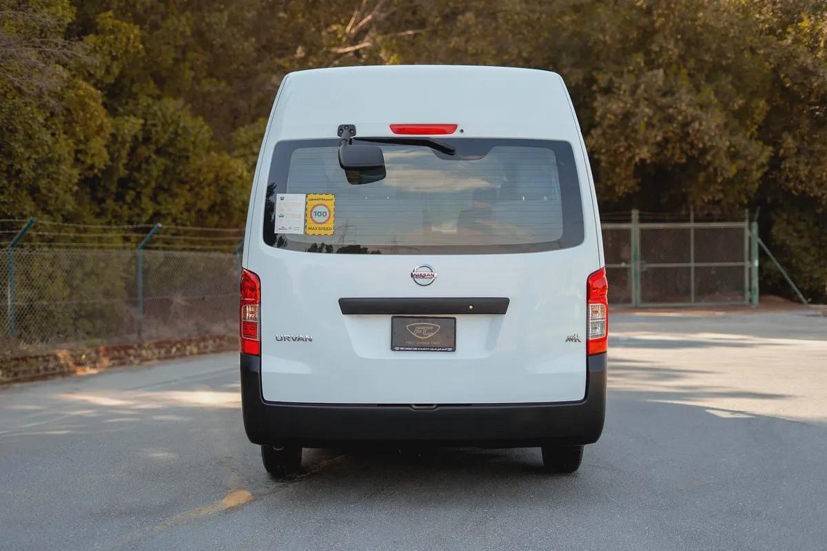 High-Roof 13-Seater Passenger Van | Manual | GCC Specs | Ref#N65839-5-5