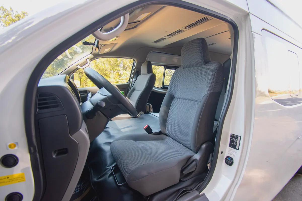 High-Roof 13-Seater Passenger Van | Manual | GCC Specs | Ref#N65839-9-9
