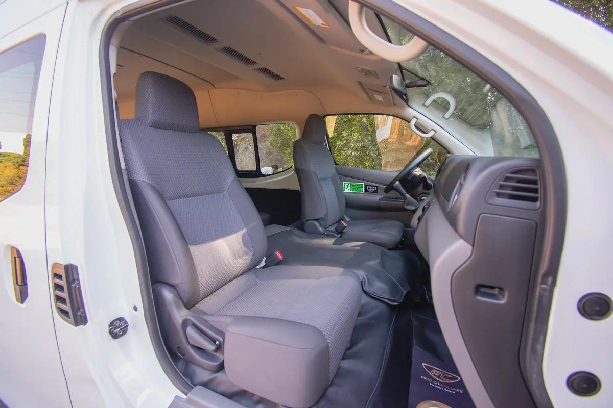 High-Roof 13-Seater Passenger Van | Manual | GCC Specs | Ref#N65839-10-10