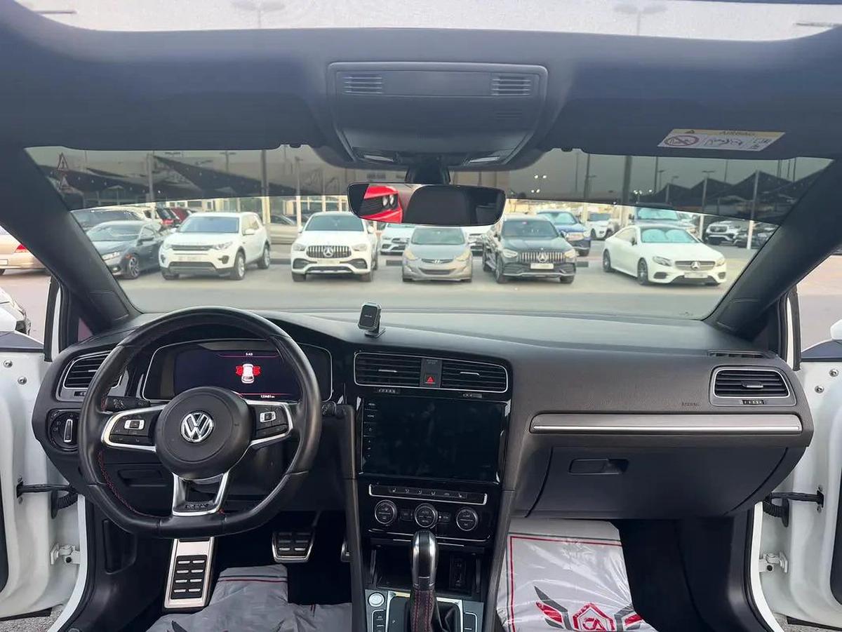 جولف GTI موديل 2018 خليجى بانوراما فل اوبشن صبغ الوكاله بحاله ممتازه-13-13