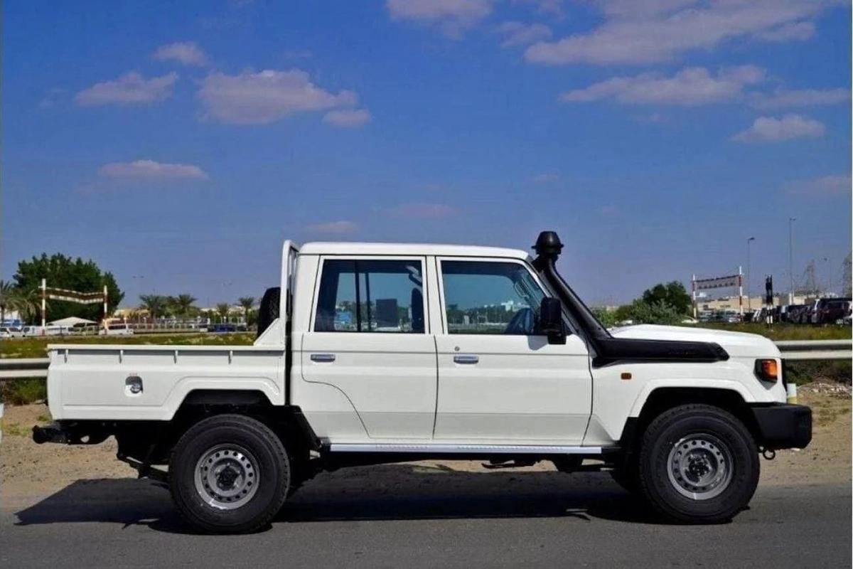 Toyota Land Cruiser Pick Up LC79 DUBL CAPIN 4.2L V6 DIESEL-6-6