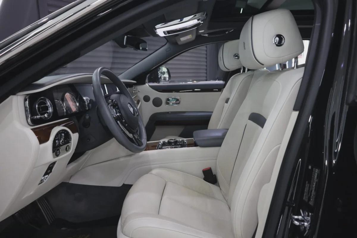 Rolls-Royce Ghost-3-3
