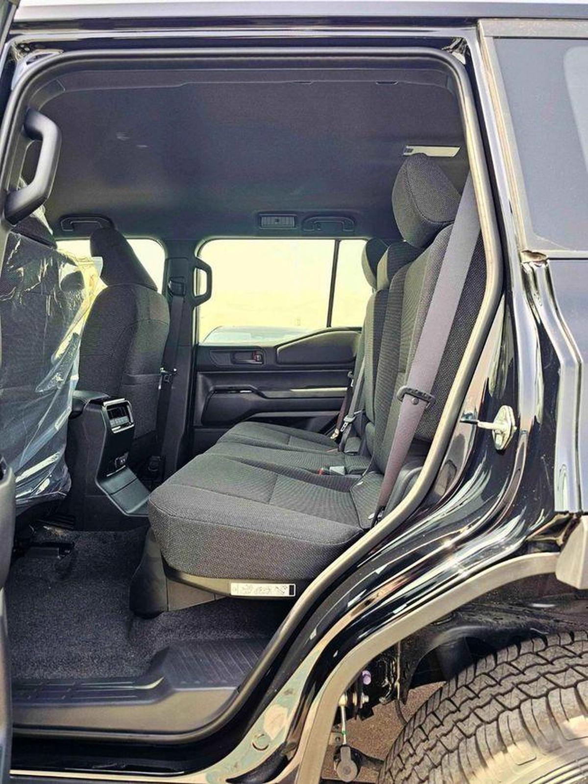 Toyota Prado ALL ROUNDER TURBO BASIC / 2.4L PETROL V4 / DVD+CAMERA / COOL BOX (CODE#PPAR)-5-5