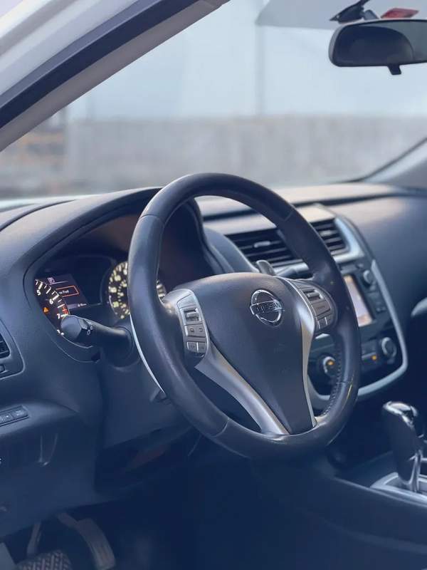 Nissan Altima SV 2018,d