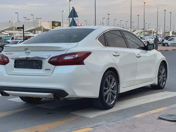 Nissan Altima SV 2018,d