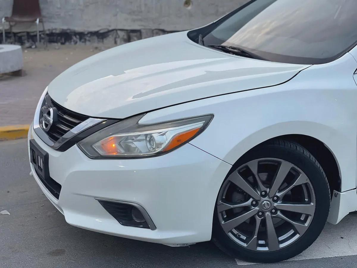 Nissan Altima SV 2018,d-12-12