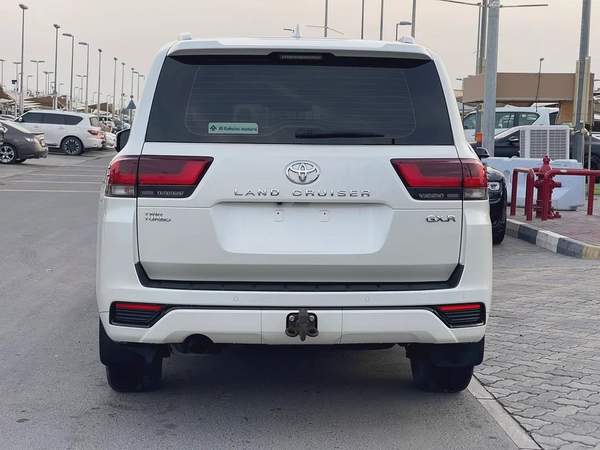 Toyota Land Cruiser GXR 2022 - GCC Specs - Excellent Condition