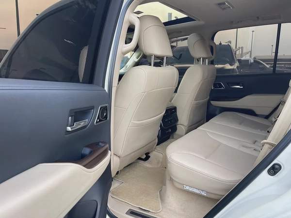 Toyota Land Cruiser GXR 2022 - GCC Specs - Excellent Condition