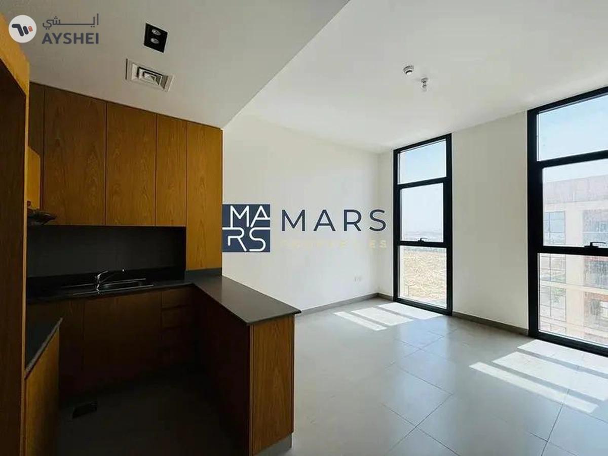 Luxury| Spacious| Signature Partition Apartment| Separate Bed+ Living Room | Best Price-11-11