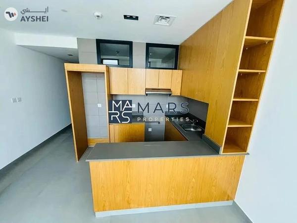 Luxury| Spacious| Signature Partition Apartment| Separate Bed+ Living Room | Best Price