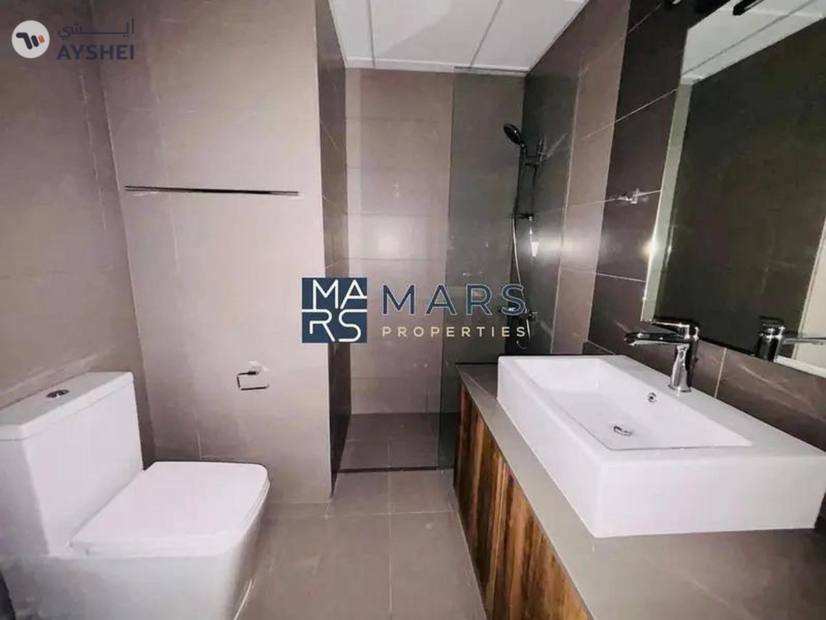 Luxury| Spacious| Signature Partition Apartment| Separate Bed+ Living Room | Best Price-16-16