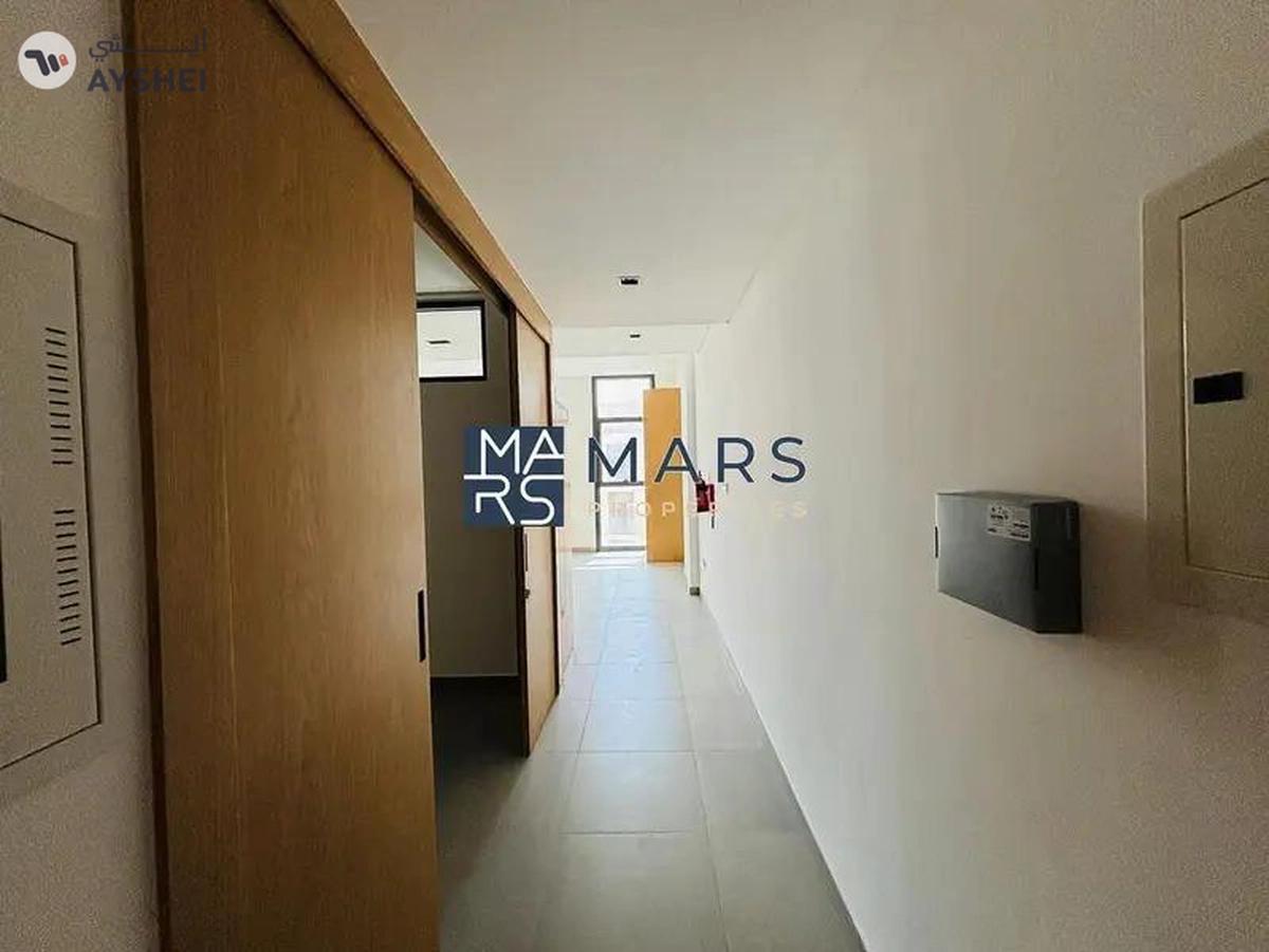Luxury| Spacious| Signature Partition Apartment| Separate Bed+ Living Room | Best Price-4-4