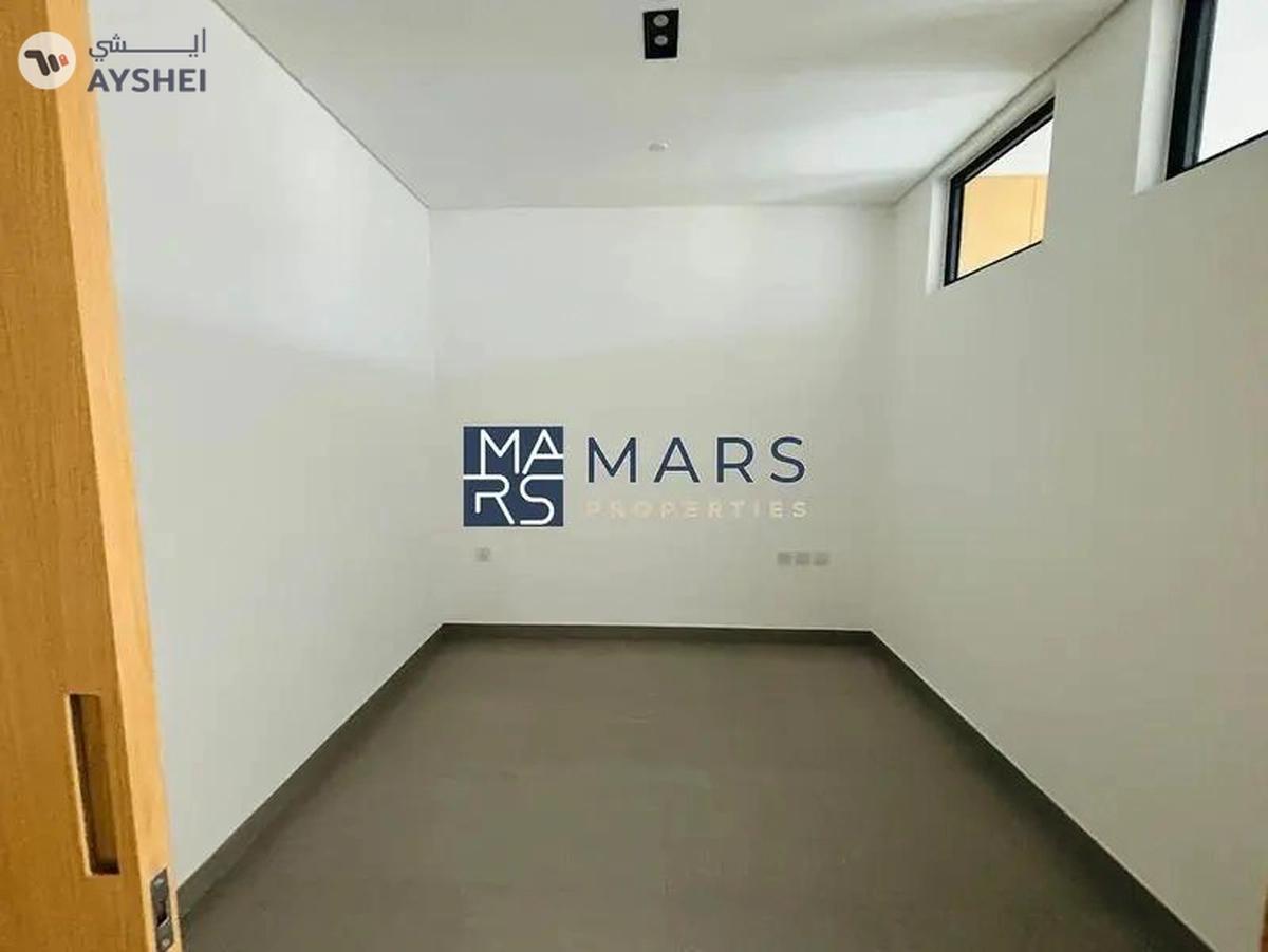 Luxury| Spacious| Signature Partition Apartment| Separate Bed+ Living Room | Best Price-5-5