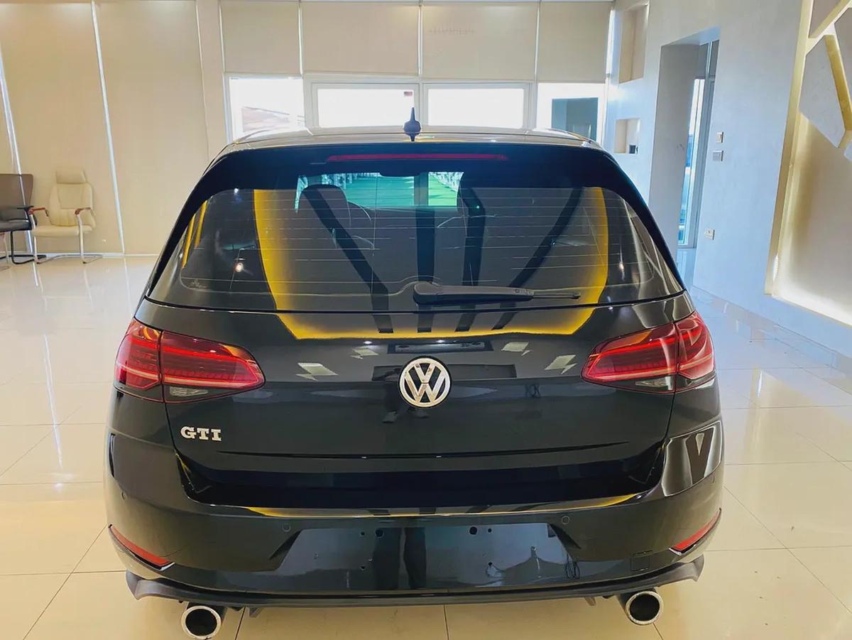 2019 Volkswagen Golf GTI - GCC Specs - Excellent Condition-8-8