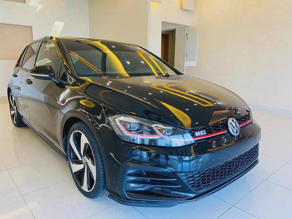 2019 Volkswagen Golf GTI - GCC Specs - Excellent Condition-12-12