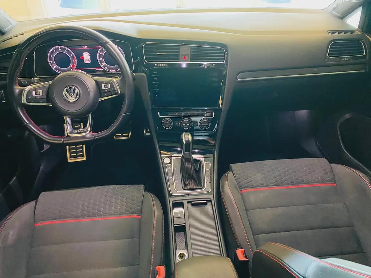 2019 Volkswagen Golf GTI - GCC Specs - Excellent Condition-13-13