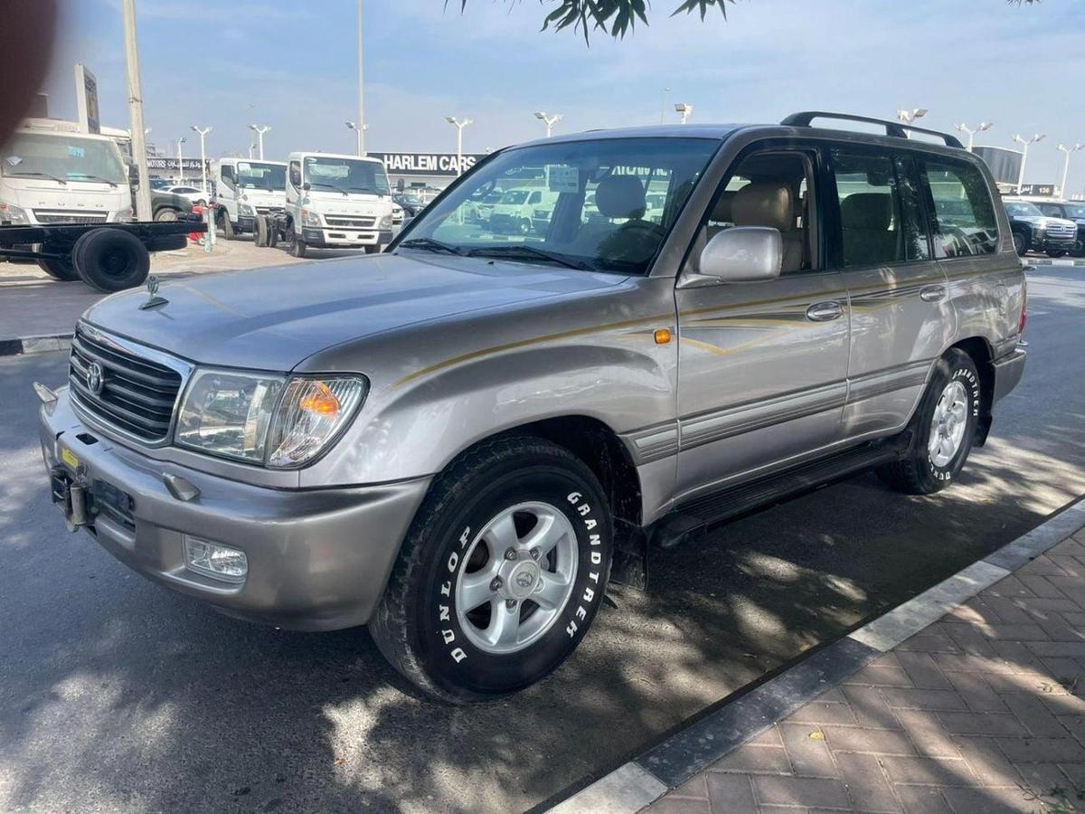 Toyota Land Cruiser-0-0
