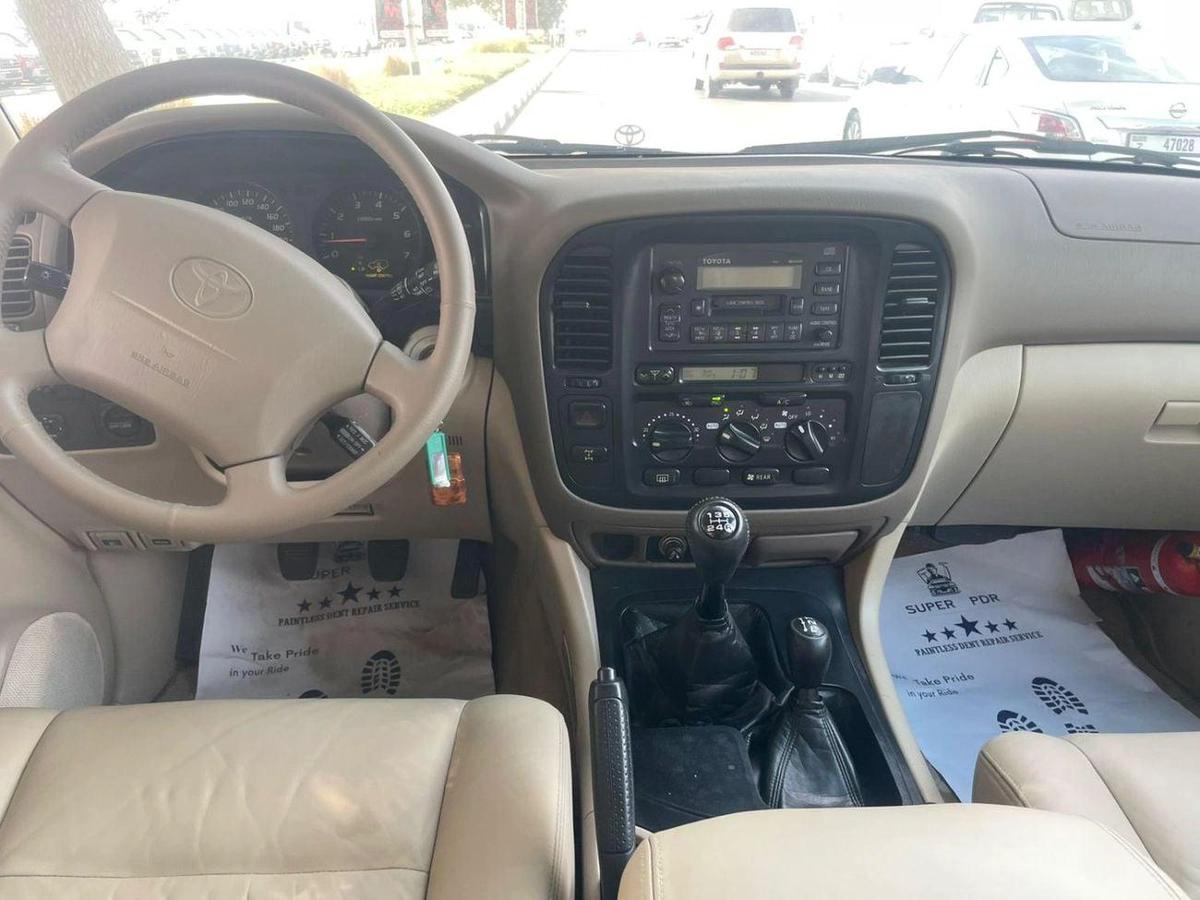 Toyota Land Cruiser-6-6