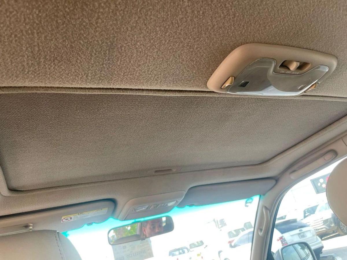 Toyota Land Cruiser-7-7