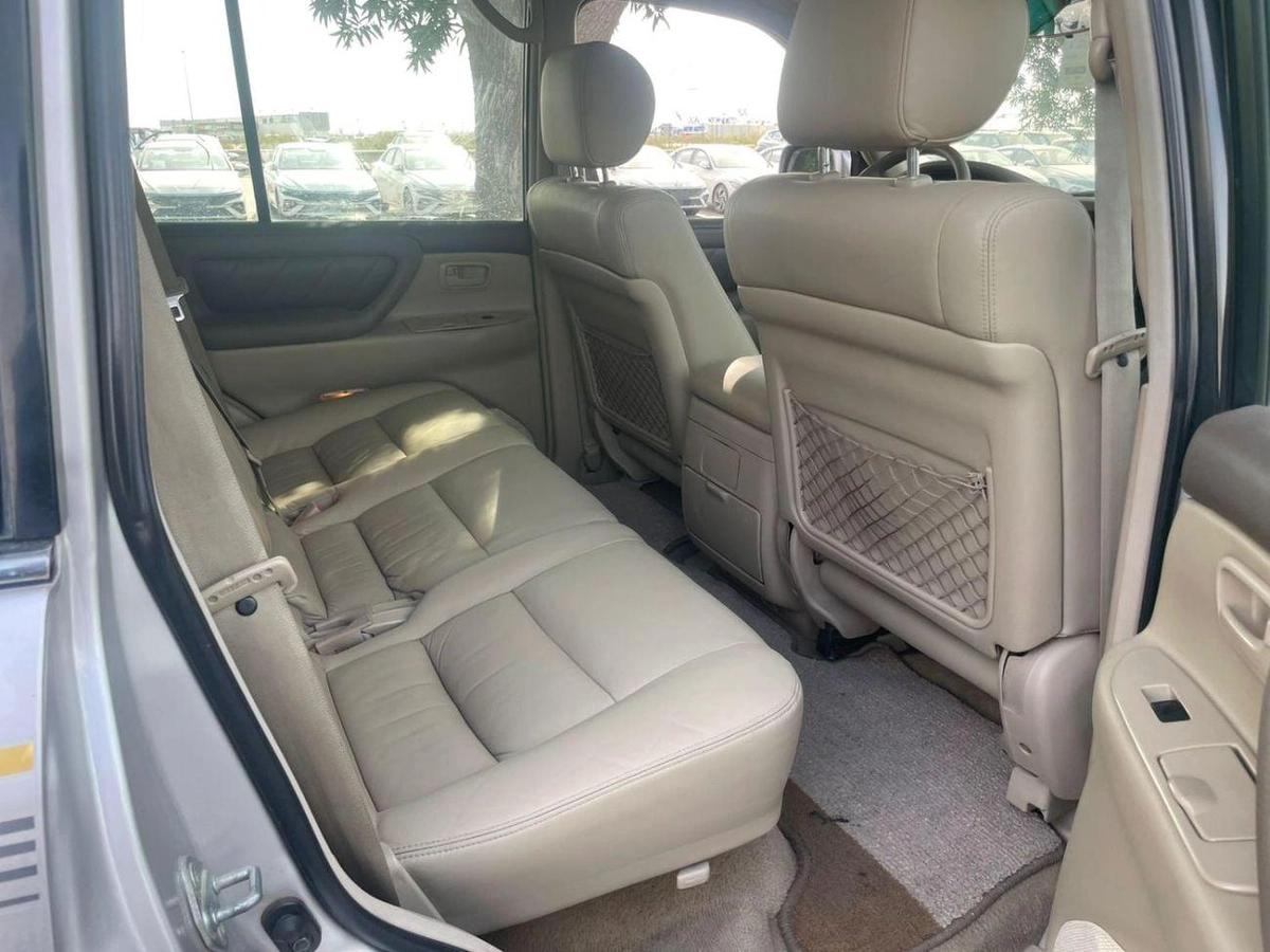 Toyota Land Cruiser-10-10